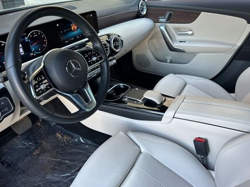 Used 2023 Mercedes-Benz CLA 250 image 9