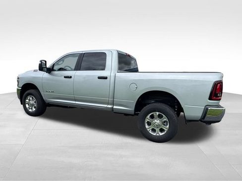 New 2026 RAM 2500 Big Horn AWD/4WD image 5