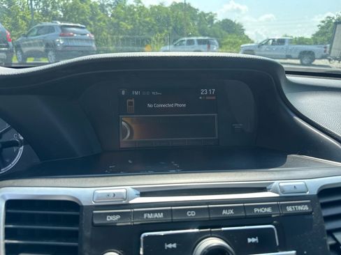 Used 2016 Honda Accord LX image 16