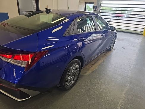 Used 2024 Hyundai Elantra SEL FWD image 5