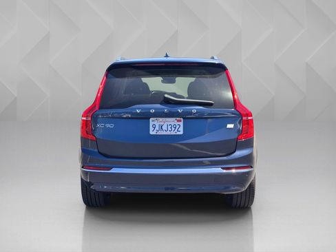 Certified 2024 Volvo XC90 T8 Plus AWD/4WD image 5