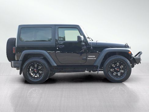 Used 2017 Jeep Wrangler Sport w/ Connectivity Group AWD/4WD image 6