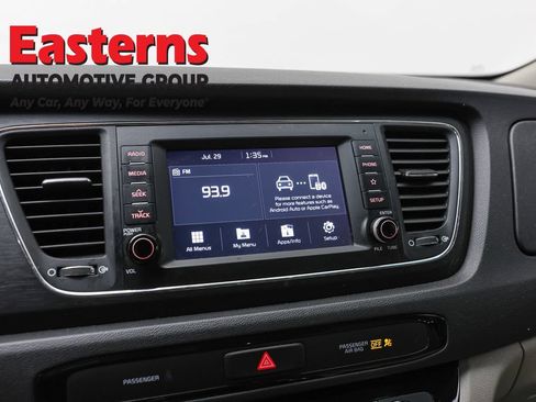 Used 2020 Kia Sedona LX FWD image 18