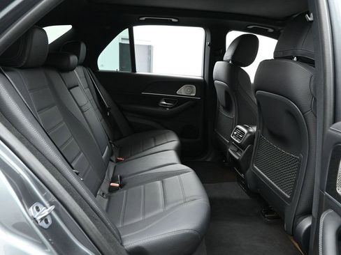 Used 2023 Mercedes-Benz GLE 450 4MATIC w/ AMG Line Exterior image 18