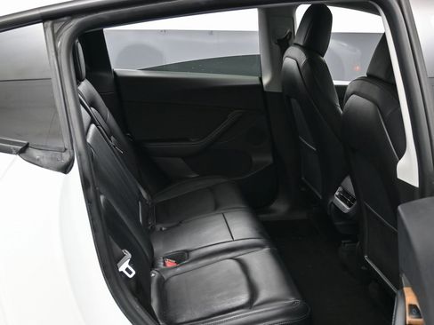 Used 2021 Tesla Model Y 2WD image 36