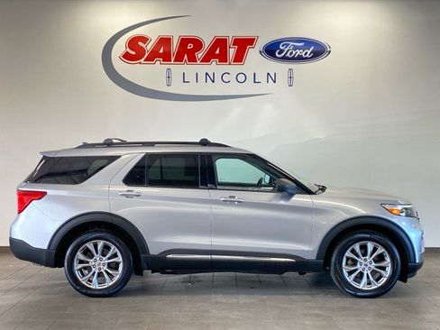 Used 2021 Ford Explorer XLT w/ Equipment Group 202A AWD/4WD image 1