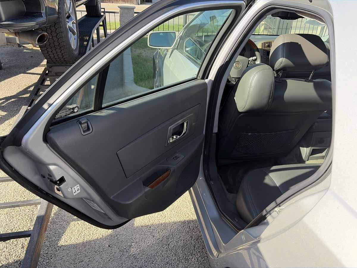 Used 2003 Cadillac CTS 3.2 w/ Preferred Equipment Group RWD image 10