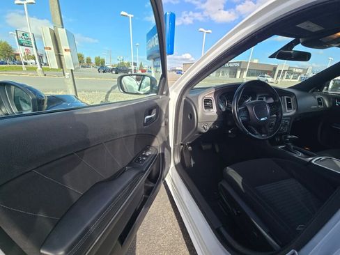 Used 2023 Dodge Charger SXT image 16