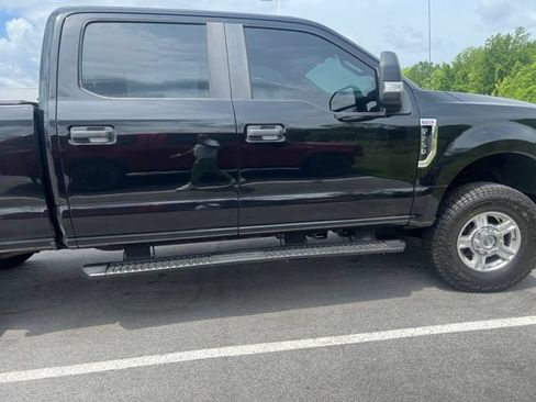 Used 2018 Ford F250 XL w/ STX Appearance Package AWD/4WD image 8