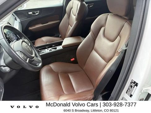Used 2020 Volvo XC60 T5 Momentum w/ Protection Package Premier AWD/4WD image 6