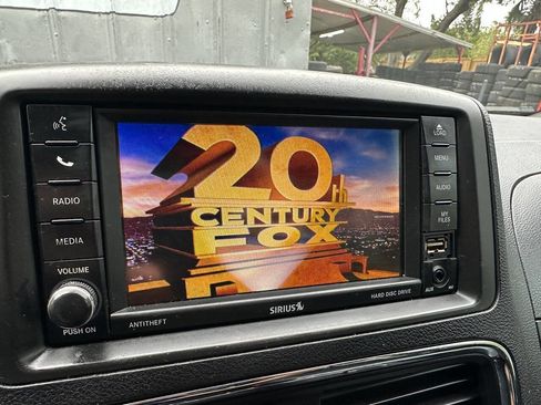 Used 2017 Dodge Grand Caravan SE image 20