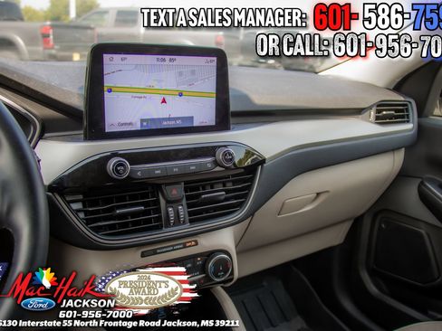 Certified 2022 Ford Escape SE w/ SE Sport Appearance Package AWD/4WD image 12