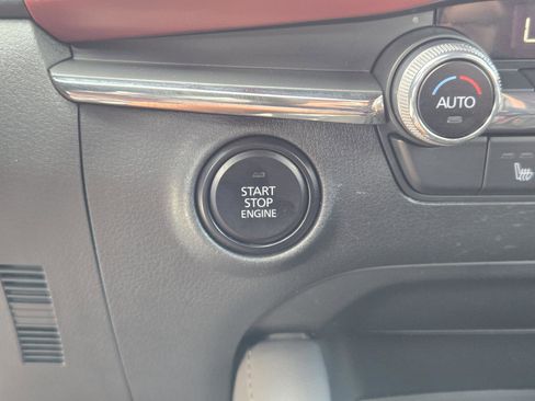 Used 2022 MAZDA MAZDA3 s image 10