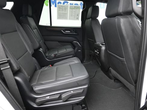 Used 2025 GMC Yukon Denali AWD/4WD image 10