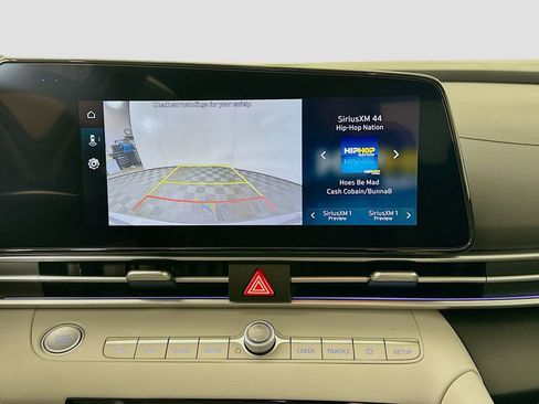 New 2025 Hyundai Elantra Limited image 13