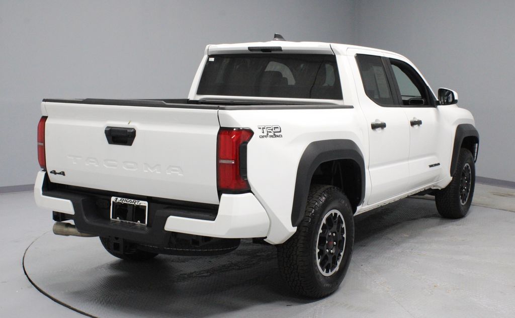 Used 2025 Toyota Tacoma TRD Off-Road AWD/4WD image 10