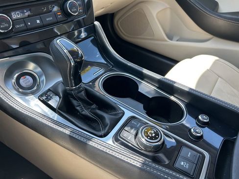 Certified 2023 Nissan Maxima Platinum w/ Sport Mat Group FWD image 39