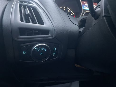 Used 2018 Ford Focus SE image 27