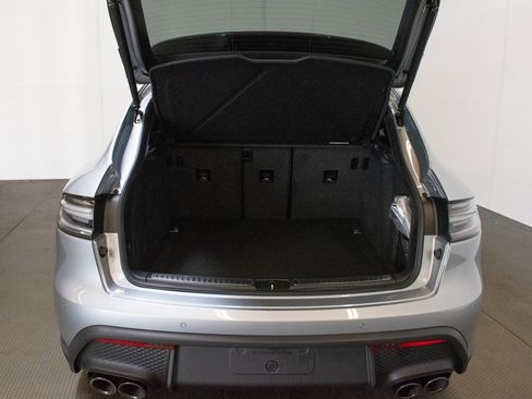 New 2025 Porsche Macan Turbo image 30