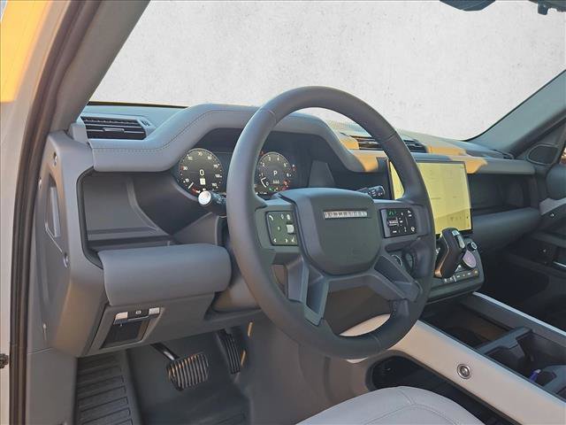 New 2026 Land Rover Defender 110 X-Dynamic SE AWD/4WD image 3
