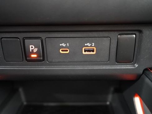 Used 2023 Nissan Frontier PRO-4X w/ Technology Package AWD/4WD image 49