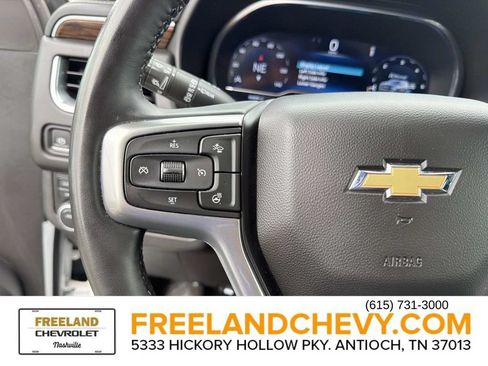 Used 2024 Chevrolet Suburban Premier AWD/4WD image 28