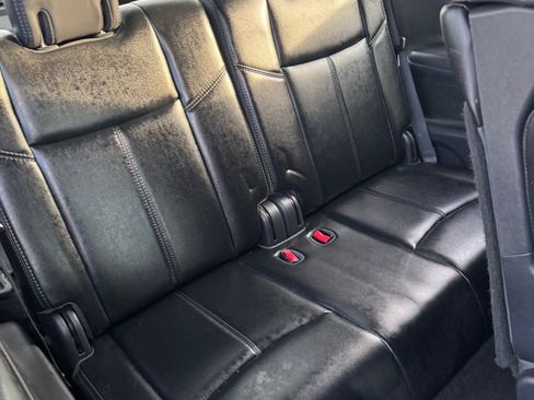 Used 2015 Nissan Pathfinder SL w/ SL Tech Package FWD image 13