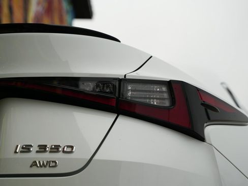 Used 2022 Lexus IS 350 F Sport image 7