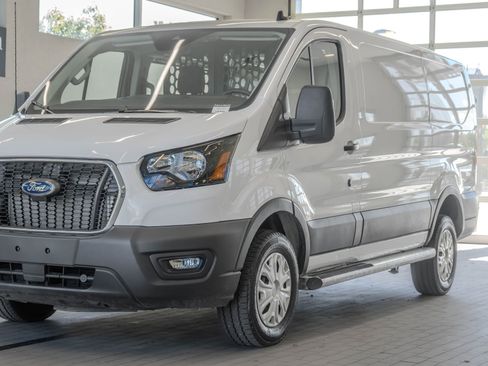 Used 2025 Ford Transit 250 Low Roof w/ Exterior Upgrade Package RWD image 23