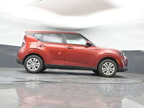 Used 2025 Kia Soul LX image 14