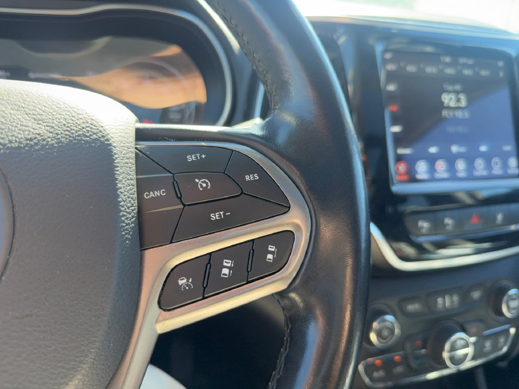 Used 2021 Jeep Cherokee Limited AWD/4WD image 17