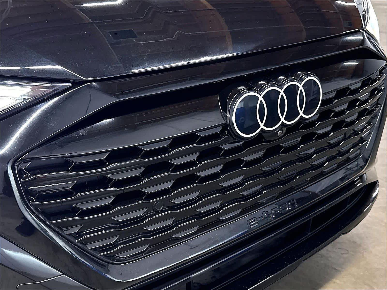 Used 2023 Audi Q8 Premium Plus AWD/4WD image 31