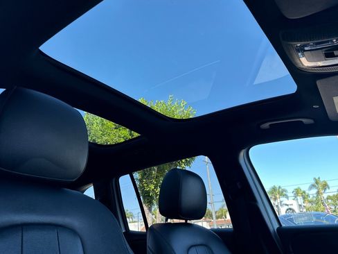 Used 2022 Mercedes-Benz GLB 250 image 17