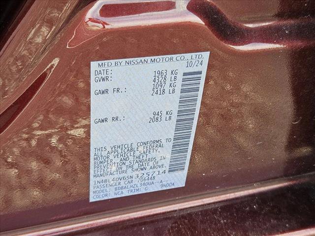 Used 2025 Nissan Altima 2.5 SV FWD image 15
