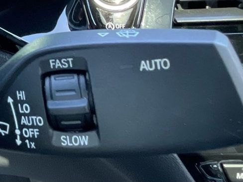 Used 2022 BMW M550i xDrive M550i xDrive image 26