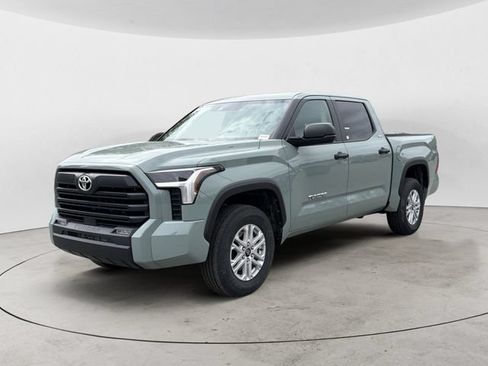 Used 2025 Toyota Tundra SR5 AWD/4WD image 1