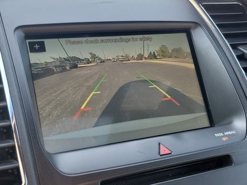 Used 2018 Ford Taurus SEL w/ Equipment Group 201A FWD image 29