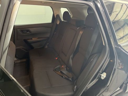 Used 2024 Nissan Rogue S AWD/4WD image 19