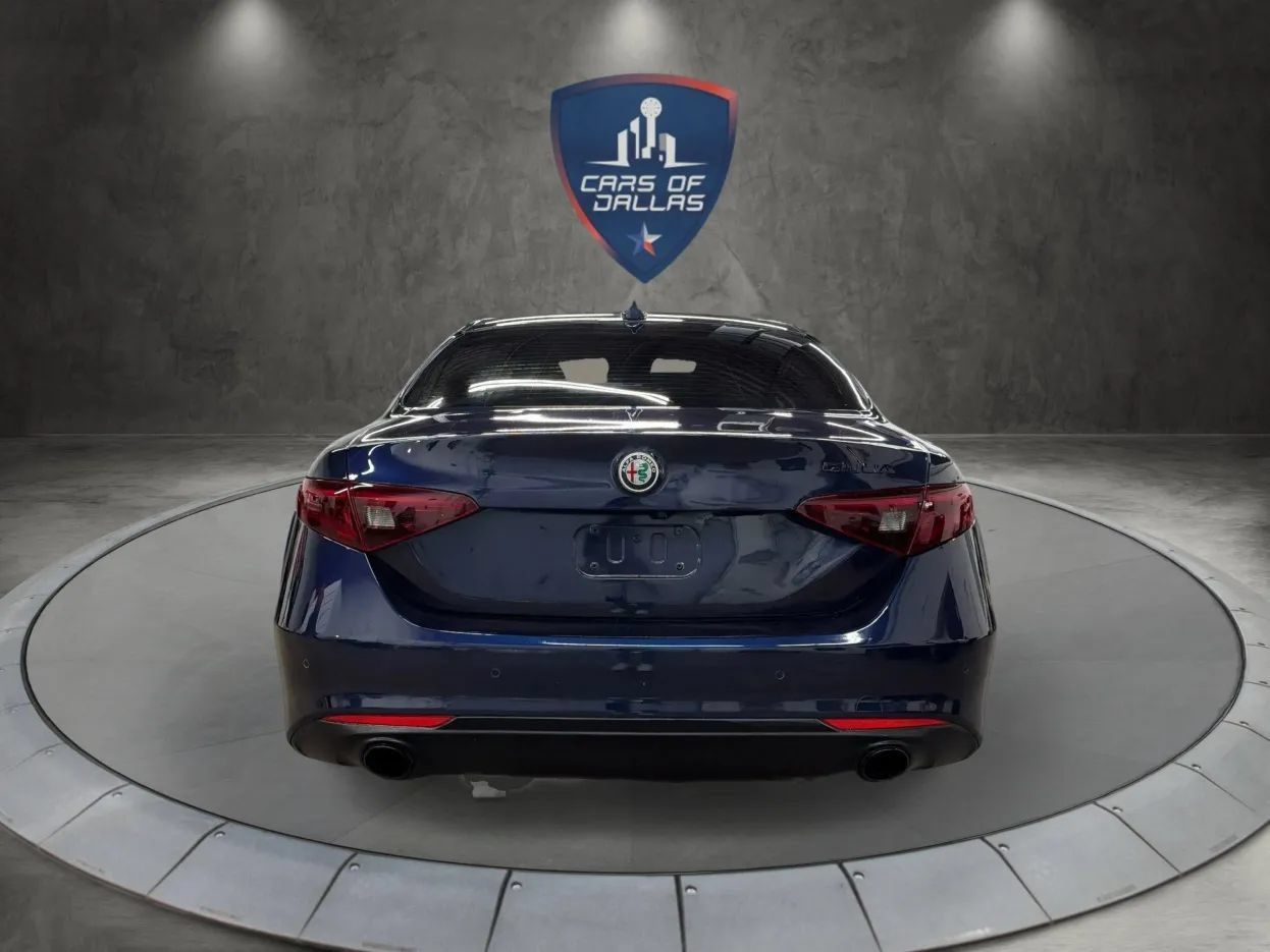 Used 2019 Alfa Romeo Giulia Ti w/ Nero Edizione RWD image 4