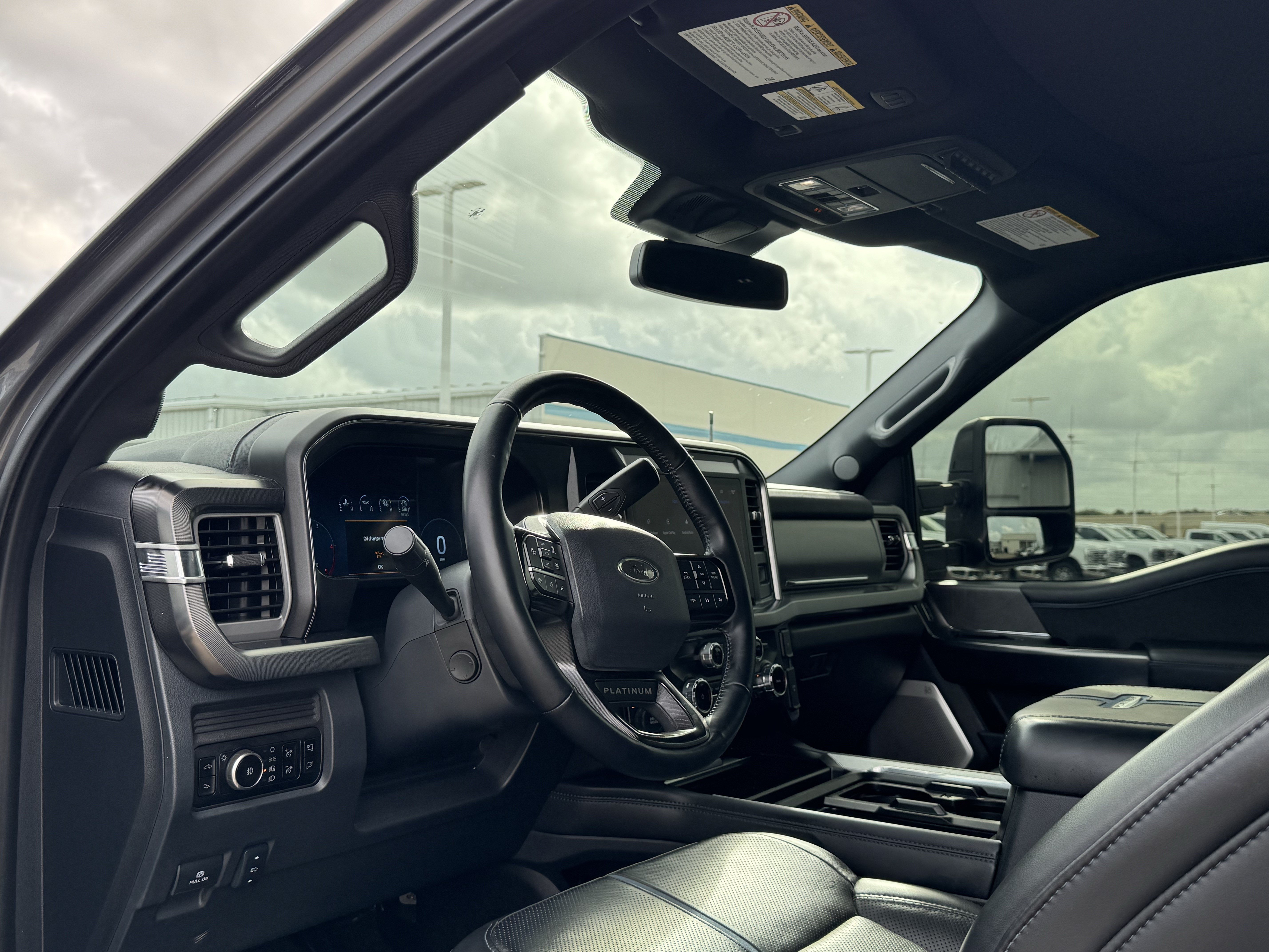 Used 2025 Ford F250 Platinum w/ FX4 Off-Road Package AWD/4WD image 17