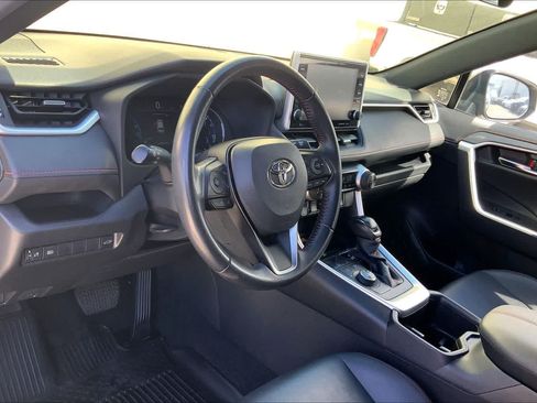 Used 2022 Toyota RAV4 XSE AWD/4WD image 2