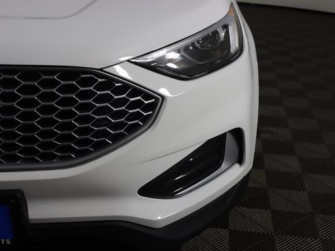 Used 2024 Ford Edge SEL image 14