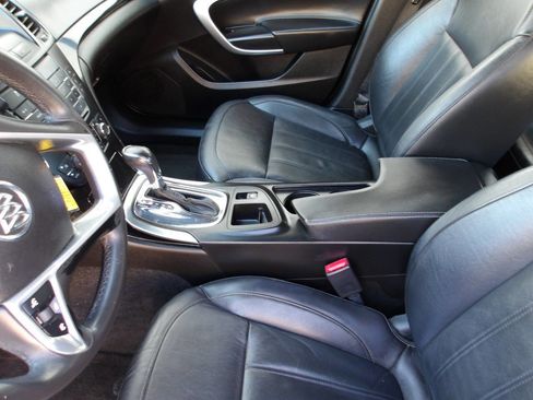 Used 2012 Buick Regal Leather image 15