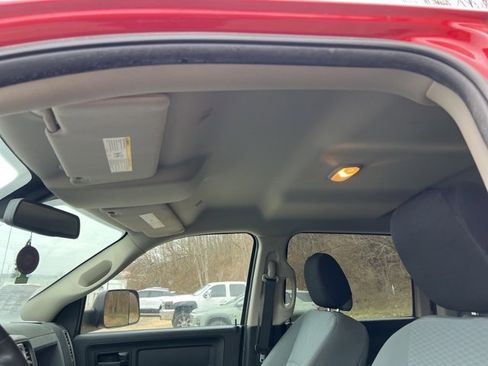 Used 2018 RAM 3500 Tradesman w/ Chrome Appearance Group image 12