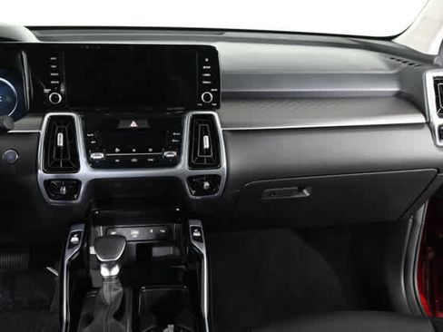 Used 2023 Kia Sorento SX image 18