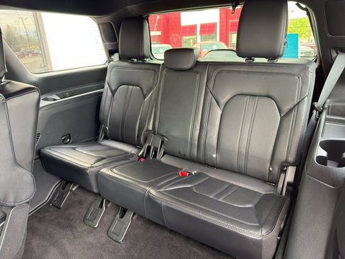 Used 2021 Ford Expedition Limited AWD/4WD image 18