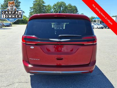 Used 2024 Chrysler Pacifica Touring-L