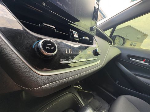 Used 2021 Toyota Corolla SE w/ Carpet Mat Package (TMS) FWD image 31