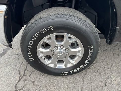 Used 2018 RAM 2500 Tradesman w/ Chrome Appearance Group image 7