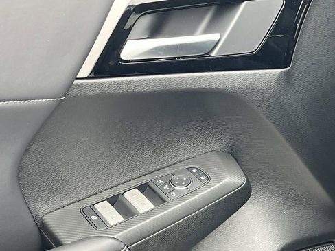 New 2026 Mitsubishi Outlander SE FWD image 12
